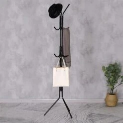 Porte-manteaux Noir Sur Pieds Ă Crochets 167cm